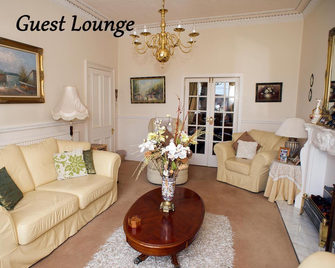 Bed and Breakfast Craig Park House à Airdrie Extérieur photo